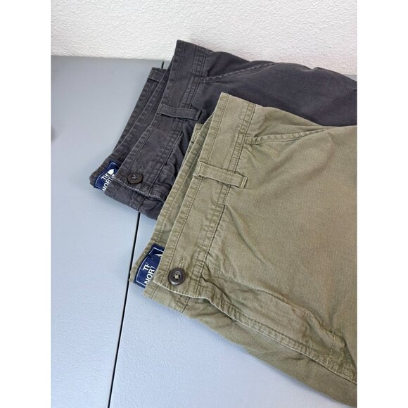 The North Face men's 40 regular lot of 2 hiking cargo shorts 12" inseam outdoors - Picture 2 of 8